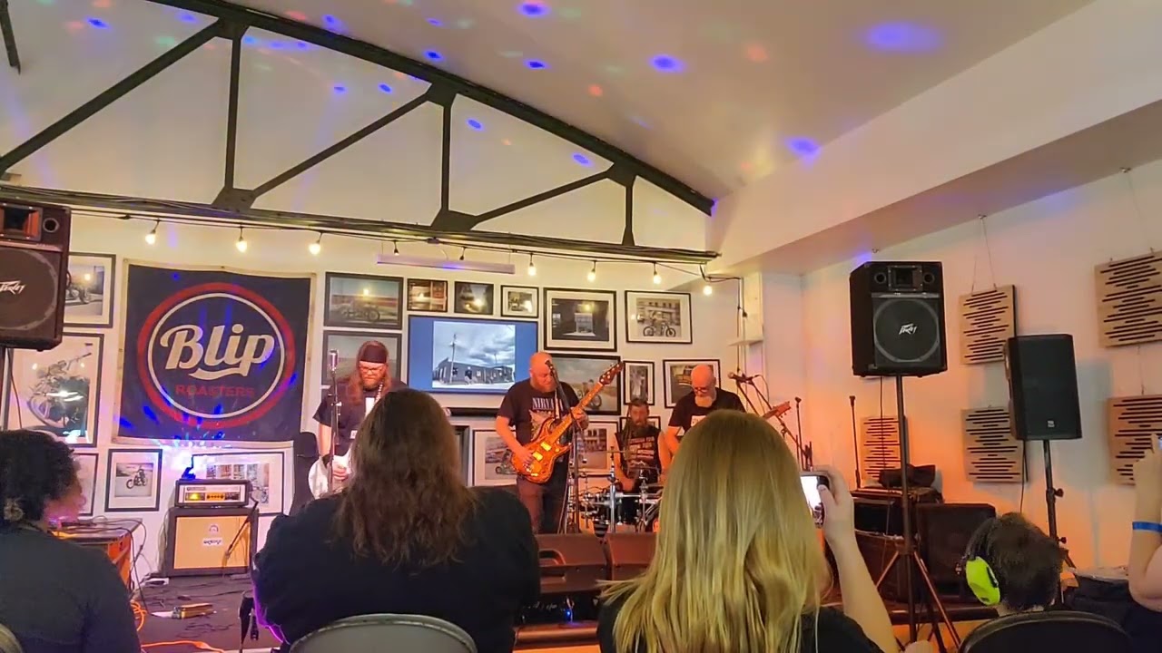 Full Show Blip Roasters