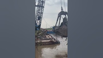 Xáng cạp múc đất cực đỉnh #shortsvideo #shortsyoutube #shortsviral #shorts