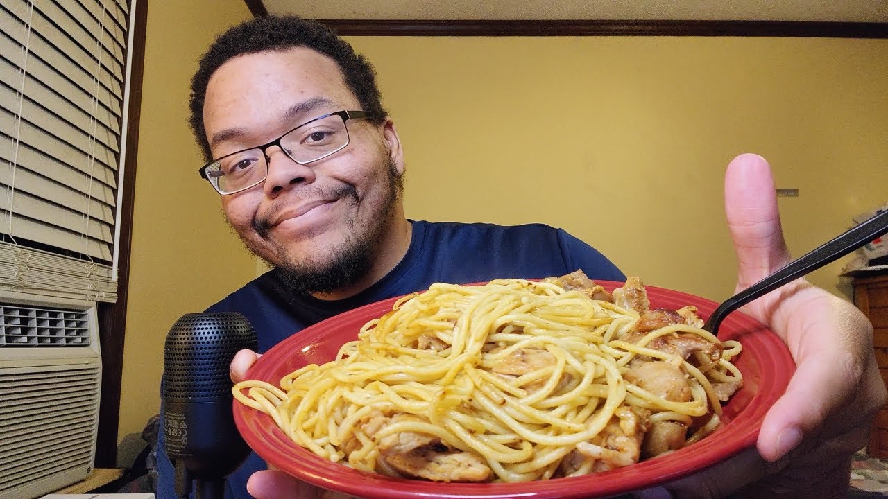 ASMR Куриная паста Мукбанг | Обзор фильма «Вещество» | Звуки шёпота и еды