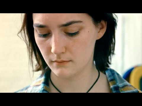 17歳の少女が妊娠検査薬を見つめてリアルなセリフ／映画『17歳の瞳に映る世界』本編映像
