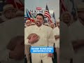 🎤🏈 En el escenario más “americano” — el Super Bowl —