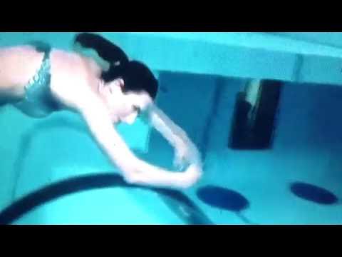 Настоящая русалка удивила