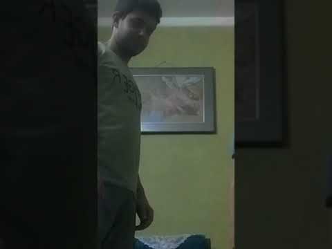 واقف مصدوم في مرايتي