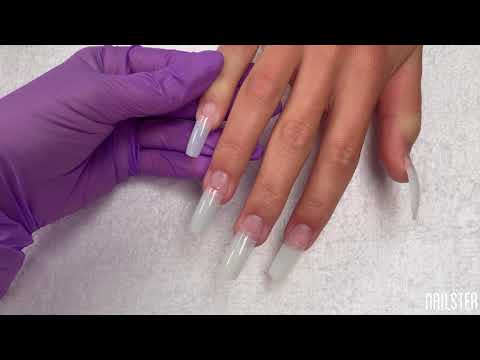 Video: Nemme måder at klippe akryl negle: 10 trin (med billeder)