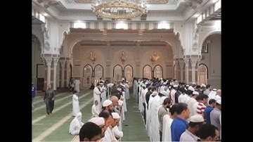 إِنَّ السَّاعَةَ لآتِيَةٌ لّا رَيْبَ فِيهَا - تلاوة جميلة بصوت الشيخ منير بن عبدالله عثمان