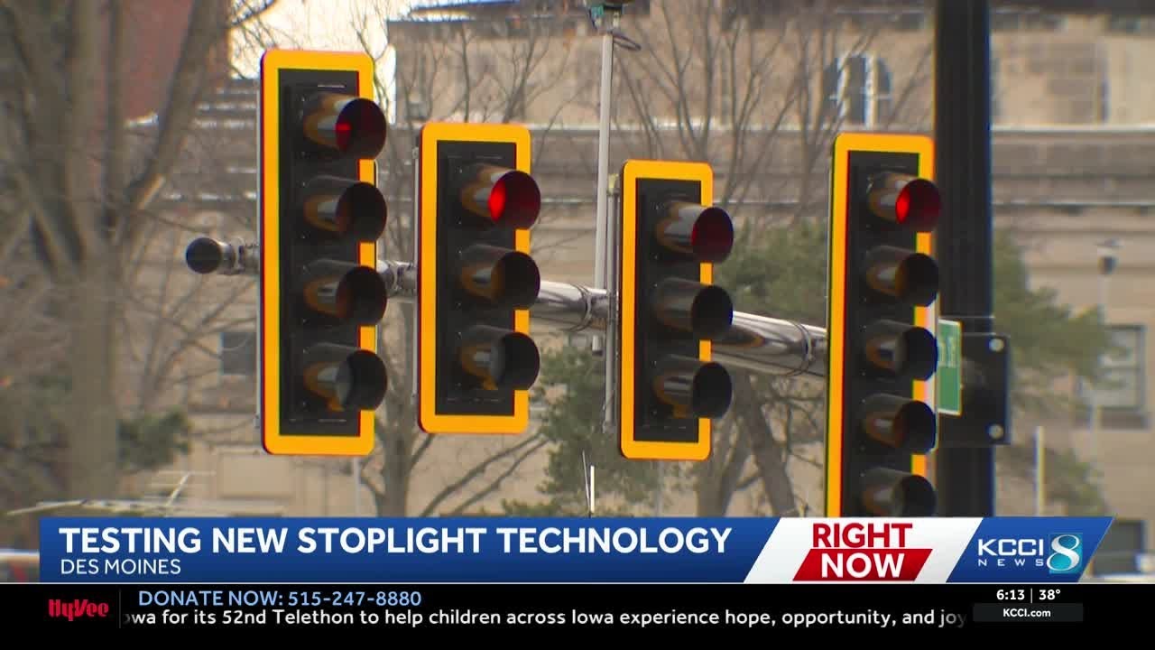 Des Moines tests reflective back plates to improve traffic safety
