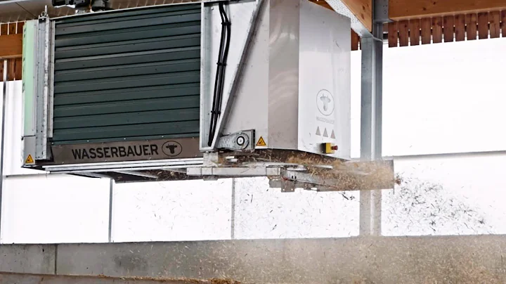 Bedding Robot Flypit - Fresh straw several times a day for healthy animals