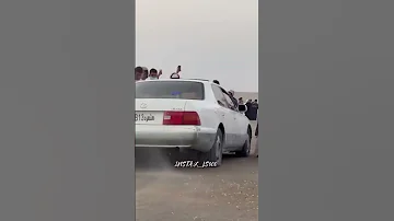 تو مصمم عطونا رايكم لكزس 400 