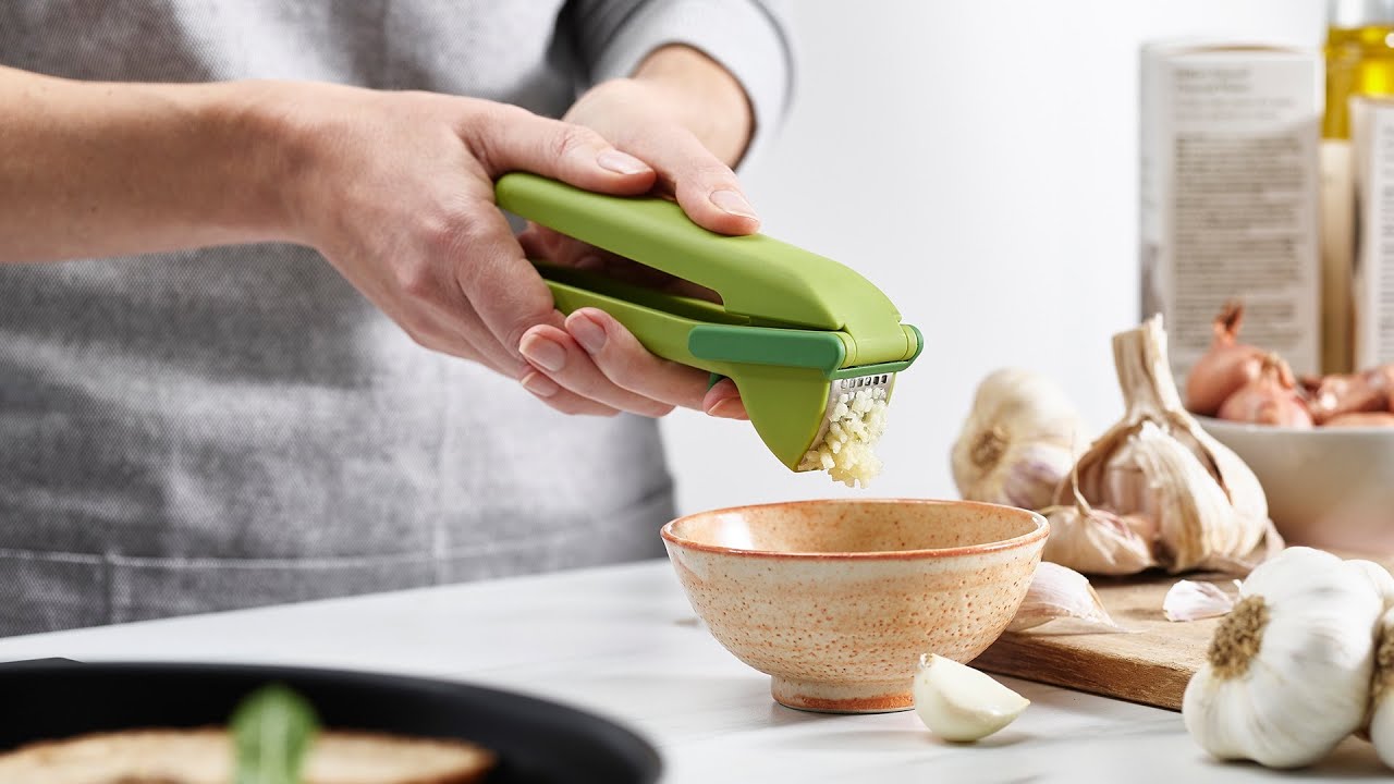 CleanForce™ Green Garlic Press