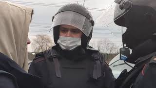 Первый НЕ задержанный на незаконной акции в поддержку Навального в Брянске