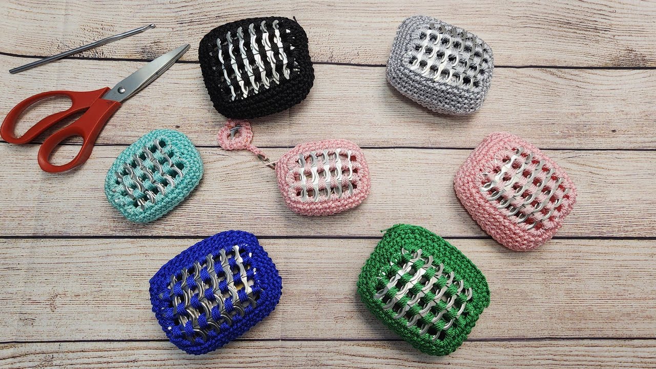 Como tejer un monedero con hilo nylon y anillas de lata.