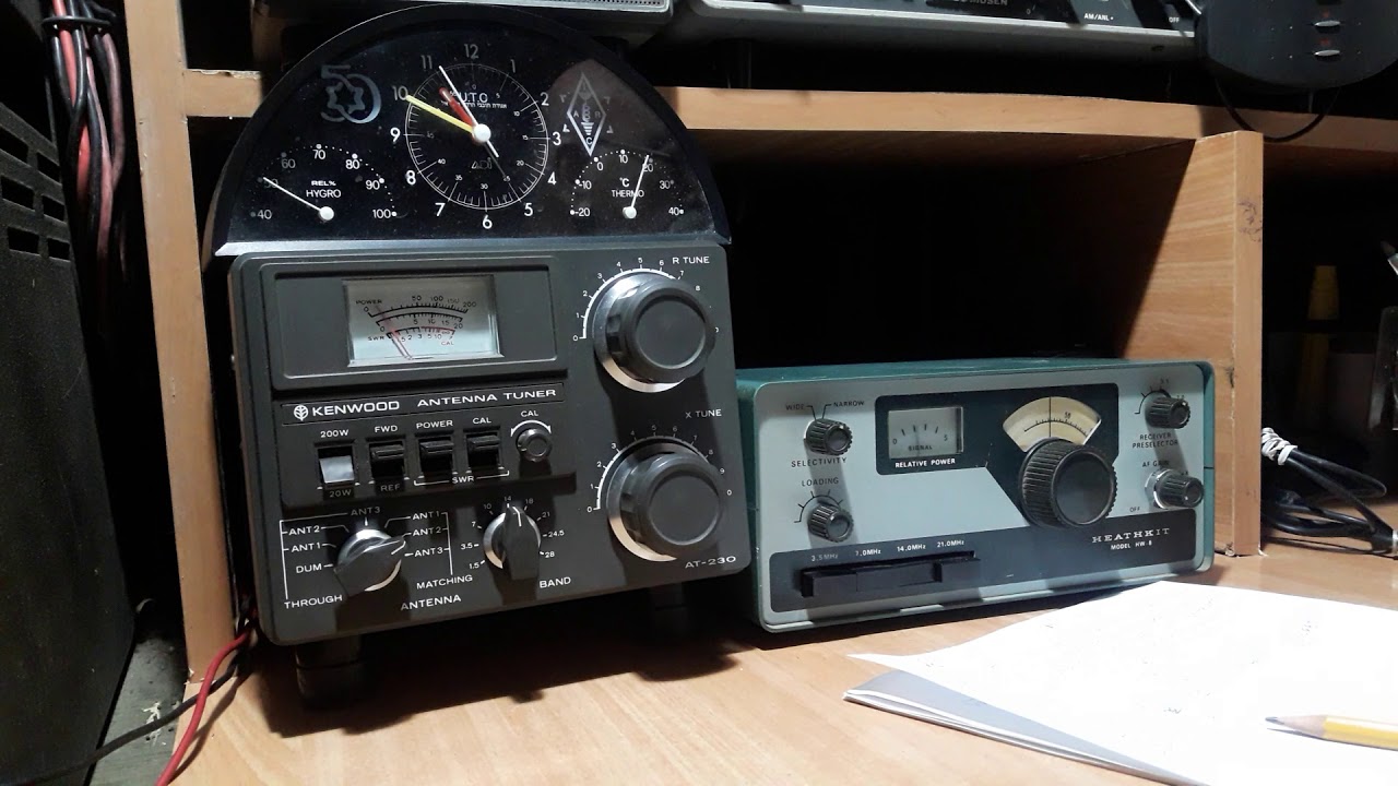 HW-8 Transmitter and receiver Of the company Heathkit - YouTube