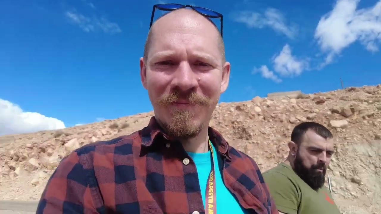 6. Nap. / Átkeltünk az Atlaszon, vettünk bóvlit, elindultunk a kősivatagba.