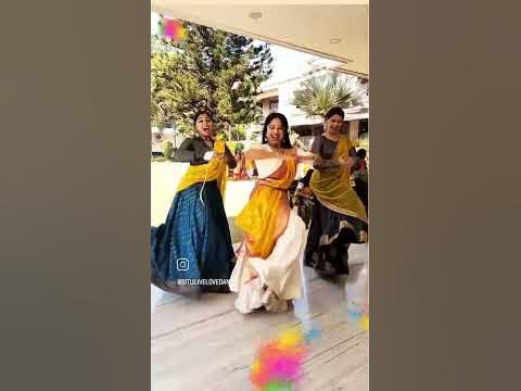 aaj biraj me holi hai