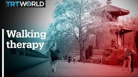 UK therapist treats depression by running and walking with patients