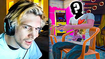 xQc Finds Himself in Internet Cafe Simulator 2