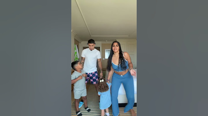 Mom, dad and kids get ready for Nickelodeon Kids Choice Awards #shorts