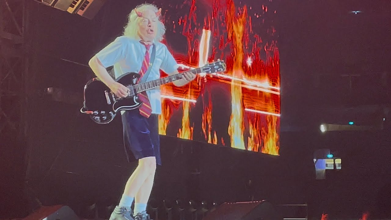 AC/DC - Highway To Hell - Sydney - Accor Stadium - 21/11/2025 - YouTube