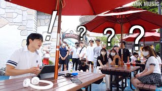 People Are Surprised When A Singer Sings His Beautiful song At The Amusement park [ENG CC]