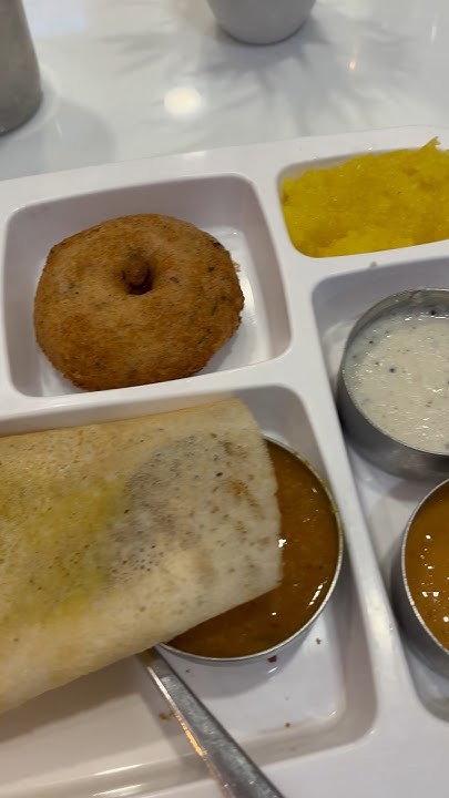 south-indian-mini-breakfast-thali-must-try-in-pondicherry-pongal