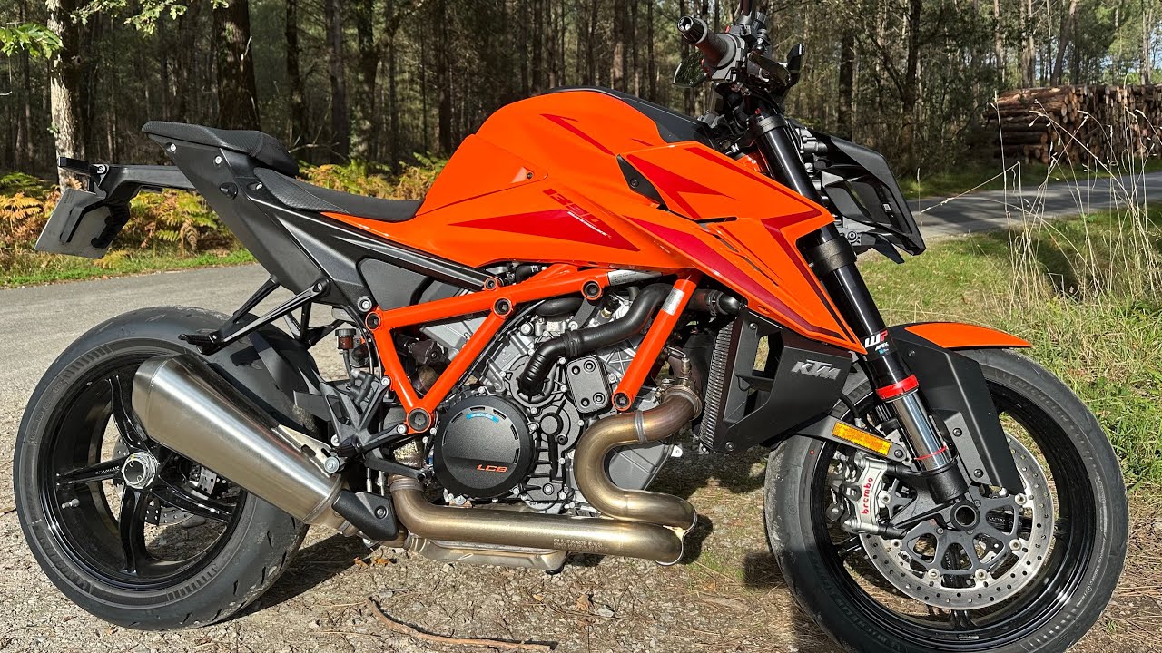 TEST KTM 1390 SUPERDUKE R 190 CH / LA REINE DES HYPER ROADSTERS !