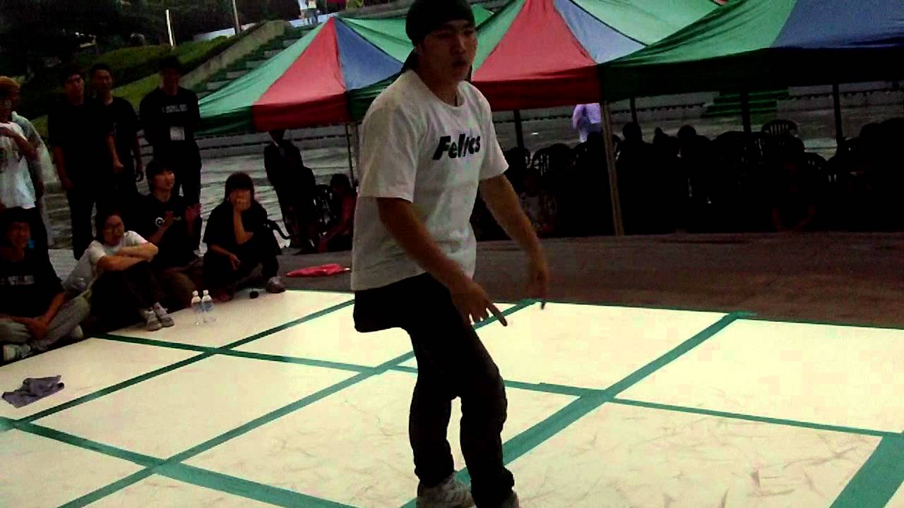 ACID BREAKERZ  / new castle 3:3 b-boy battle2