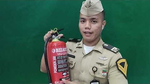 PEMAPARAN ALAT PEMADAM API RINGAN (APAR) OLEH TARUNA POLITEKNIK PENERBANGAN INDONESIA CURUG