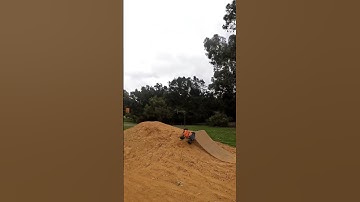 Hpi Savage X Flux V2 Backflipping Beast #hpiracing #hpi #hpisavage #shorts