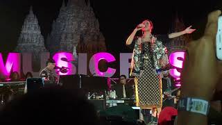 Takkan Terganti & Mantan Terindah - Raisa  Batik Music Festival