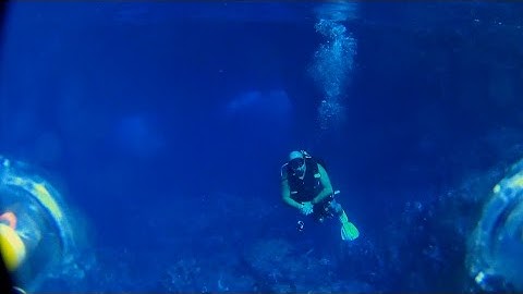 OpenROV in CNMI: Dive 2 - Saipan Grotto (HD)