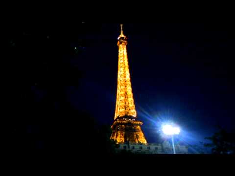Videó: Valójában Megsérti A Törvényt, Ha éjszaka Fényképezi Az Eiffel-tornyot