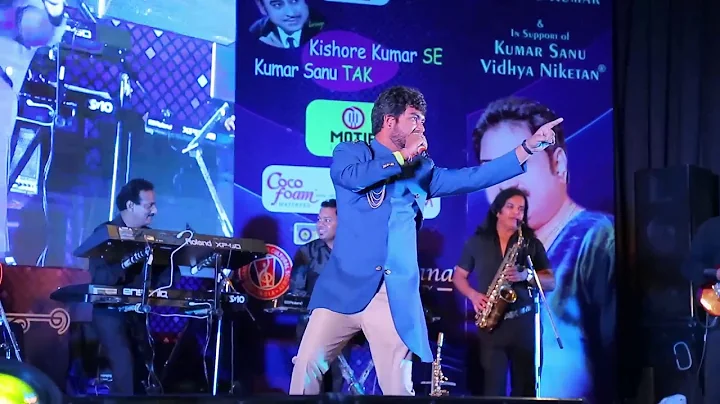 Rohit Saxena Performing Live In Front Of Kumar San...