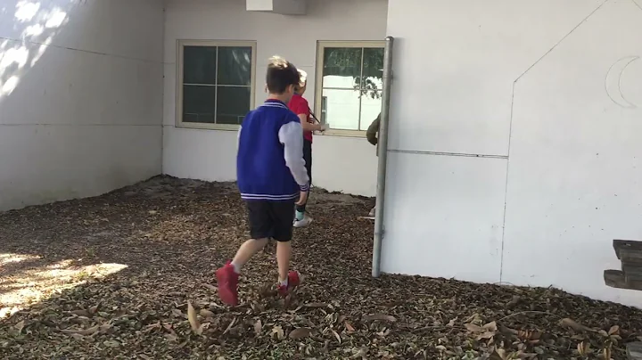 Book trailer: Small Spaces