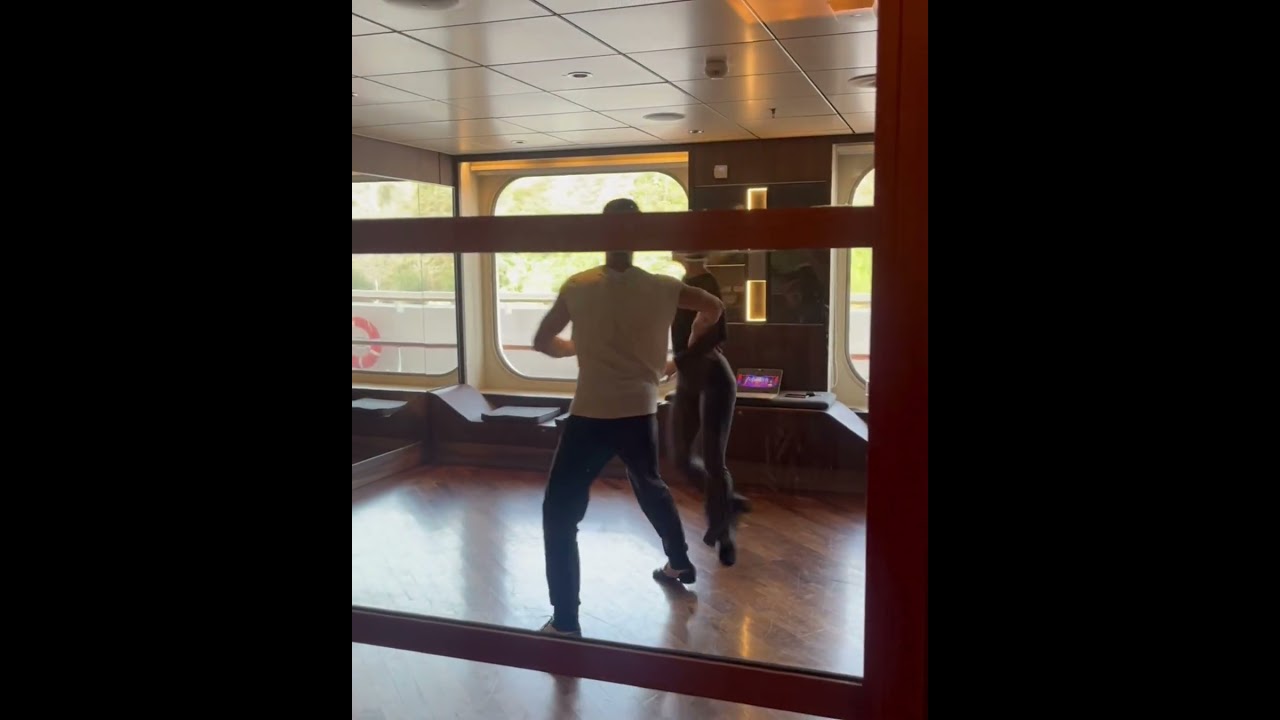 CRYSTAL SERENITY Spectacular days