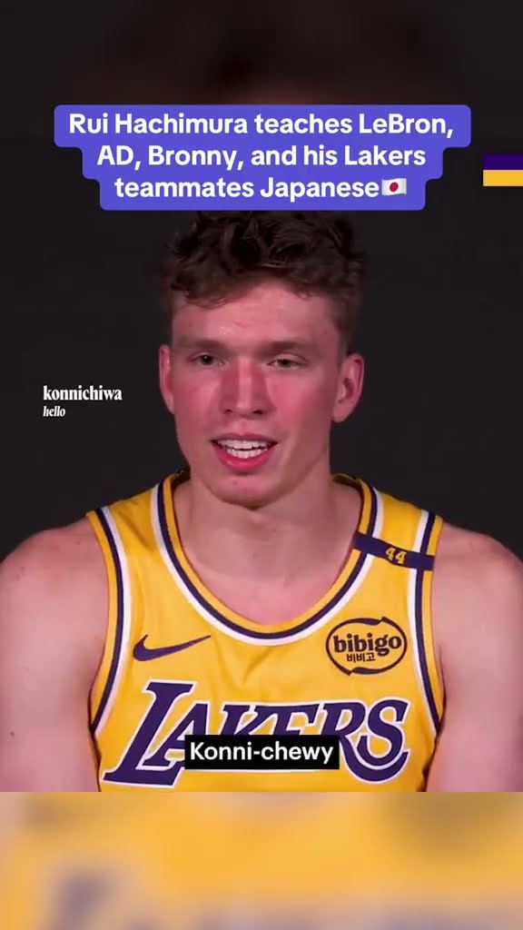 Rui Hachimura teaching his Laker teammates Japanese ?? (via @lakers/TT