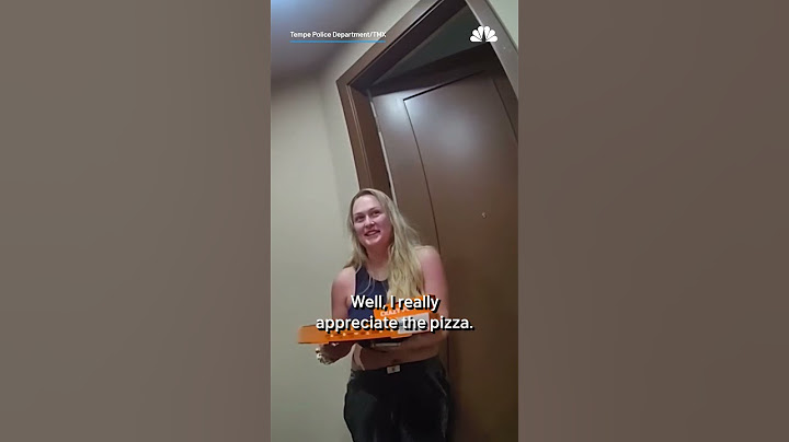 Police officers finish pizza delivery after arresting GrabuHub driver