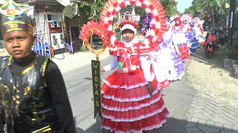 AWESOME!! THE WORLD'S MOST ECONOMICAL CARNIVAL - CLOTHING CREATIONS FROM PLASTIC BAG