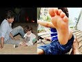 Viral: Shahrukh Khan KICKS Abram in CUTE VIDEO