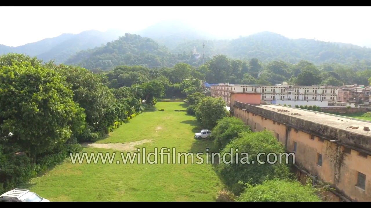 Ashrams above Rishikesh: aerial journey over Parmarth ashram and more ...