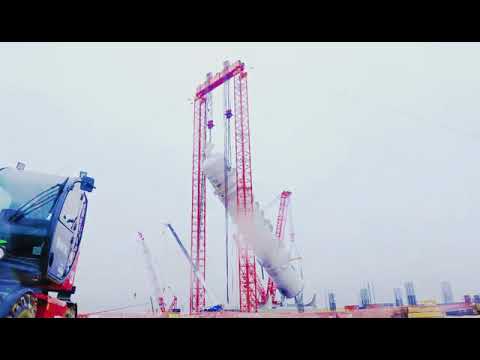 AT AGCC IN RUSSIA, SLT USED THE 2500-TON PORTAL HYDRAULIC LIFTING SYSTEM TO HOISTE THE QUENCH TOWER