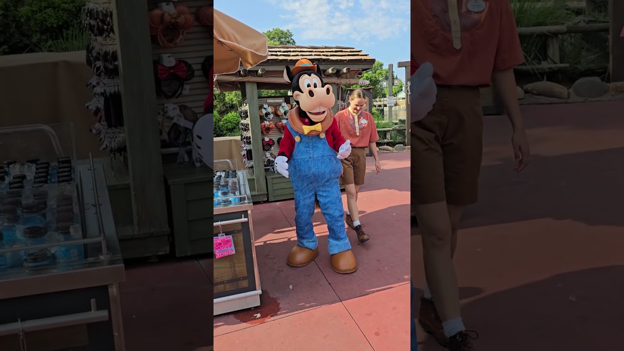 We found Horace Horsecollar horsing around with cast members 