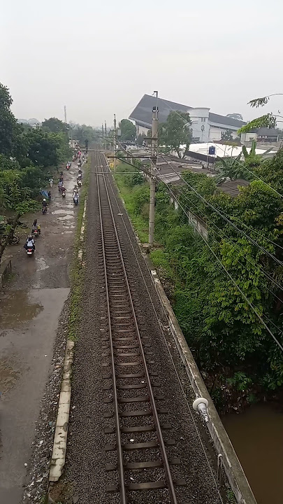 bunuh diri di rel krl