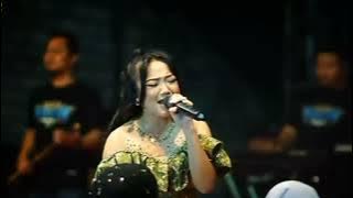 KERAMAT || ARNETA JULIA OM ADELLA JARAKAN SUKOHARJO REMBANG ( LIVE MUSIC)