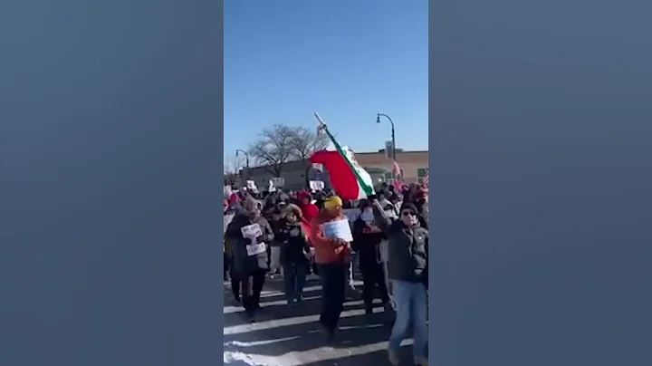 Thousands Flood Minneapolis Streets in Protest Against ICE Raids #shorts