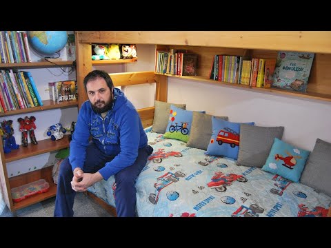 Βίντεο: Παιδικό κρεβάτι από ξύλο: μπορείτε να το φτιάξετε μόνοι σας;