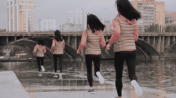 FREEZE FRAME Clone Trail Effect in Premiere Pro