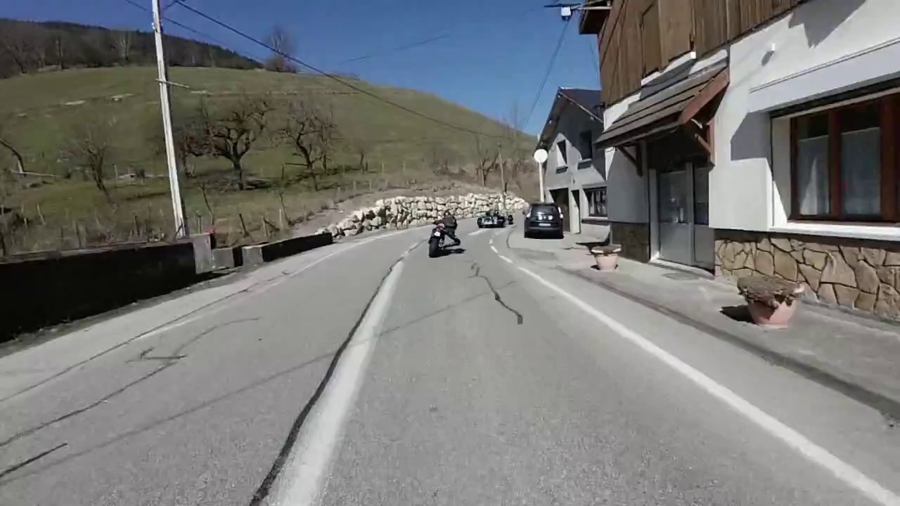 Honda CB400N in moutains