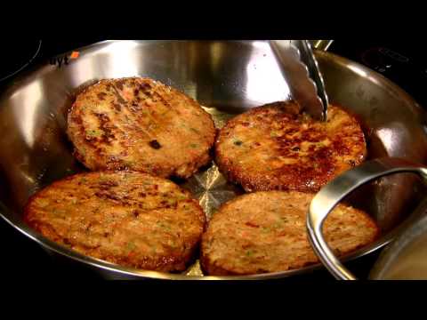 recette-burger-de-légumes-et-pâtes-aux-poireaux-à-la-crème---colruyt