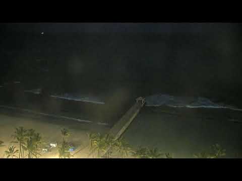 Waikiki Beach from Park Shore live cam preview
