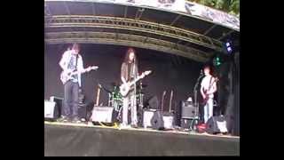 Raising Cain - Go With The Flow live(Queens of the Stone Age cover)